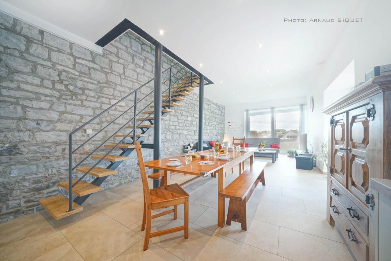 Gite Familial Ferme Des Aujes Falaen Onhaye Exterior photo